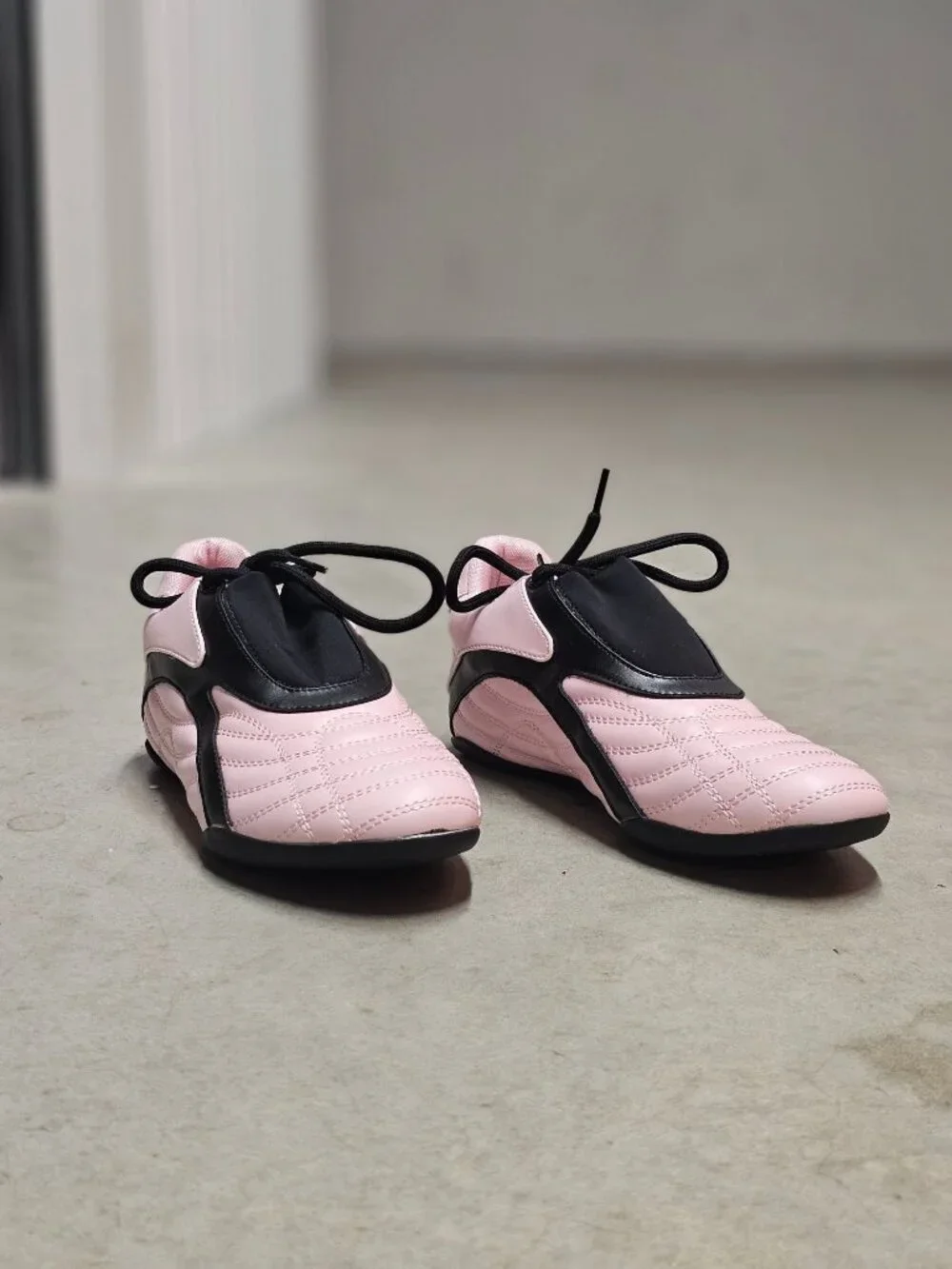 Womens Pink & Black Lace-Up Soft Sole Shoes Lightweight & Comfortable For Casual